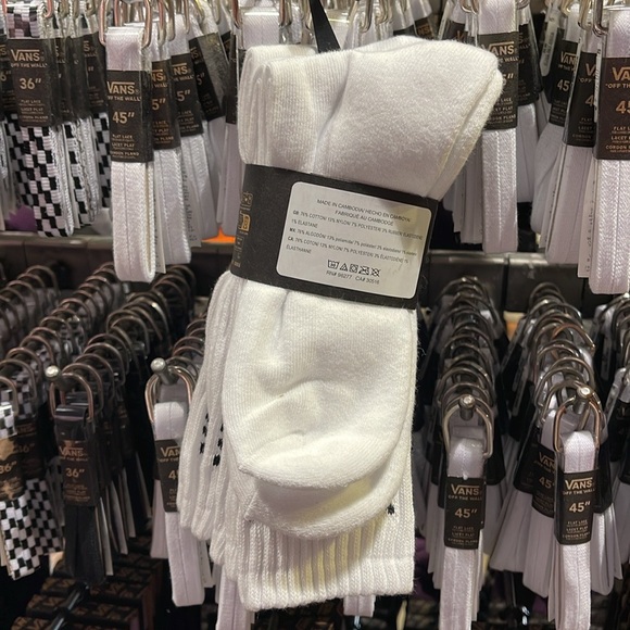 Vans Socks 3 pairs set CREW VANS.
"OFF THE WALL" White/Black
NWT - Picture 8 of 16